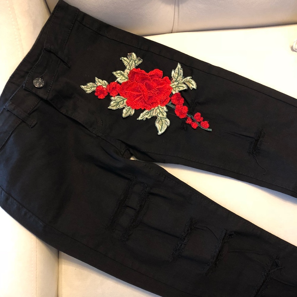 Skinny black jeans